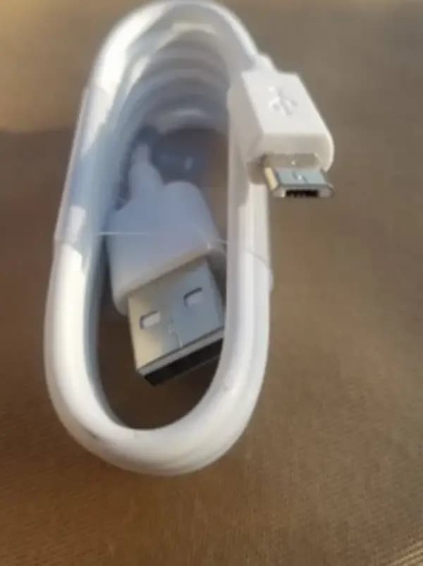 Techno Fast Charger+ 3.0 Data Cable.